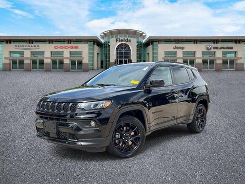 Diamond Black 2024 Jeep Compass Latitude