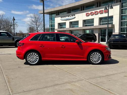 2016 Audi A3 e-tron 1.4T Premium