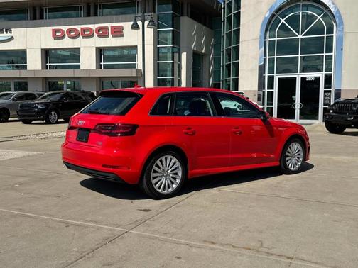 2016 Audi A3 e-tron 1.4T Premium