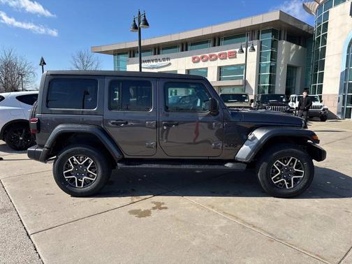 2025 Jeep Wrangler Sahara