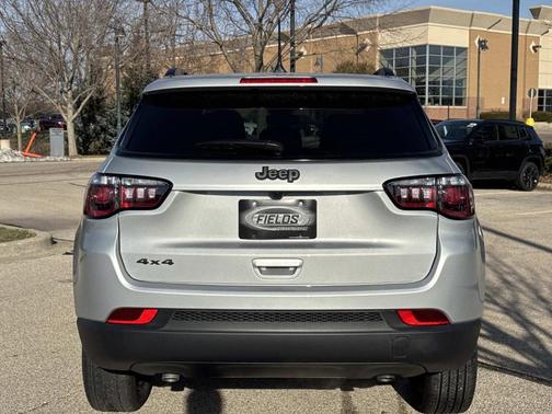 Silver Zynith 2026 Jeep Compass Latitude