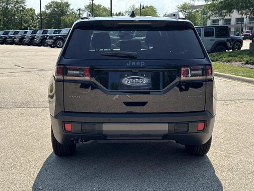 Diamond Black 2026 Jeep Cherokee LAREDO/LIMITED