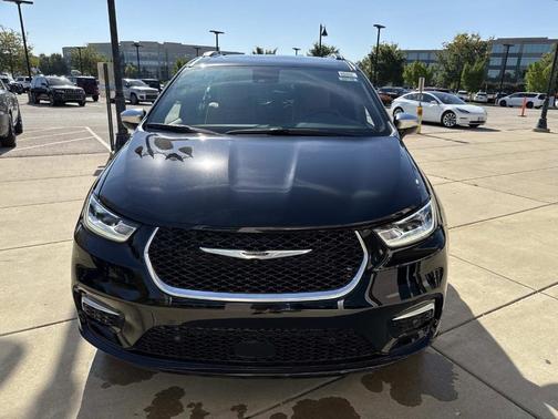 2026 Chrysler Pacifica Pinnacle AWD