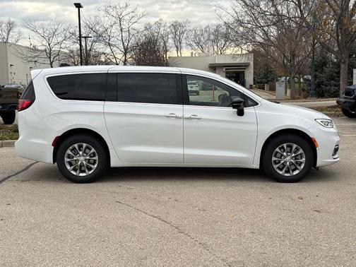 2026 Chrysler Pacifica Limited