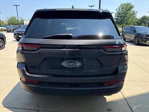 2022 Jeep Grand Cherokee Altitude