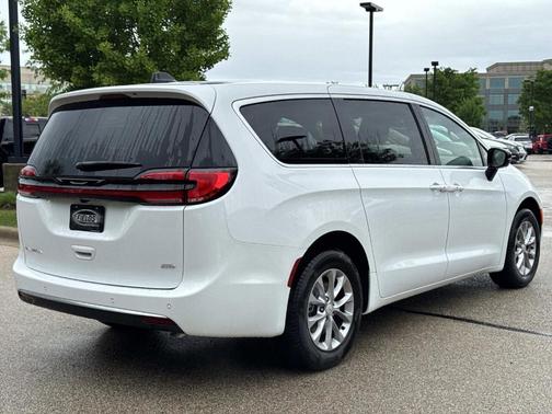 Bright White 2027 Chrysler Pacifica SELECT