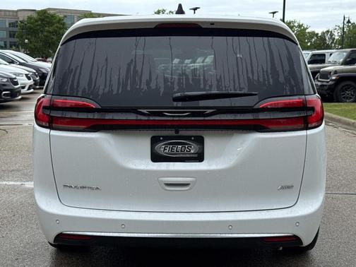Bright White 2027 Chrysler Pacifica SELECT
