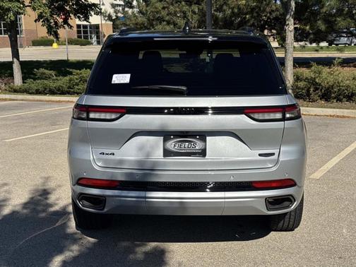 2025 Jeep Grand Cherokee Summit