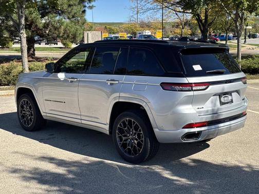 2025 Jeep Grand Cherokee Summit