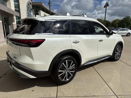 2023 INFINITI QX60 SENSORY