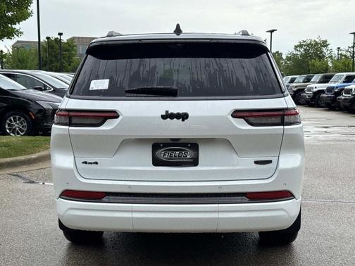 Bright White 2026 Jeep Grand Cherokee Summit