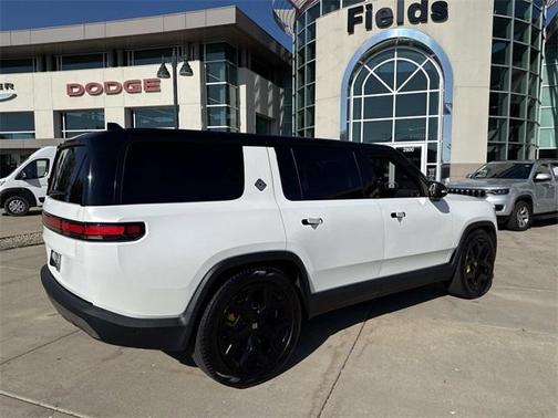 2024 Rivian R1S Adventure