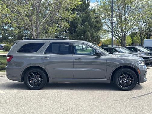 Gray 2026 Dodge Durango GT HEMI V8