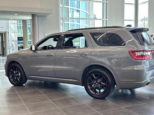 Gray 2026 Dodge Durango GT HEMI V8