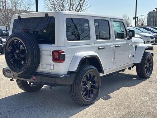 2025 Jeep Wrangler 4xe Sahara