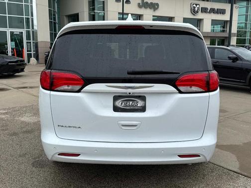 2017 Chrysler Pacifica LX