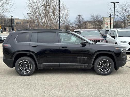 2026 Jeep Cherokee LAREDO/LIMITED