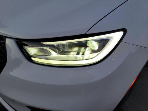 2025 Chrysler Pacifica Hybrid Select