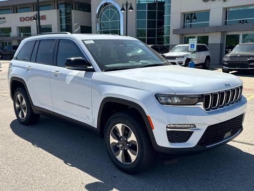 2025 Jeep Grand Cherokee 4xe Base