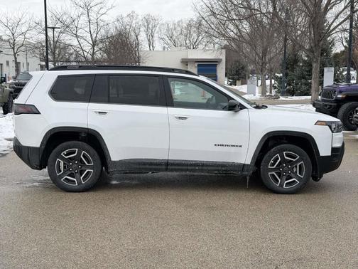 2026 Jeep Cherokee LAREDO/LIMITED