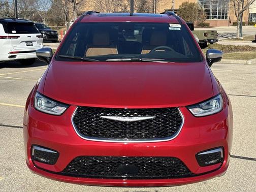 2026 Chrysler Pacifica Pinnacle AWD