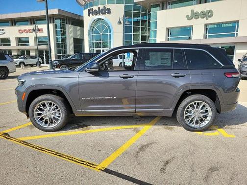 2025 Jeep Grand Cherokee Summit