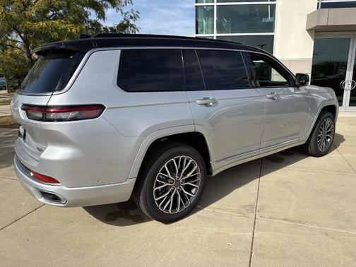 2025 Jeep Grand Cherokee L Summit