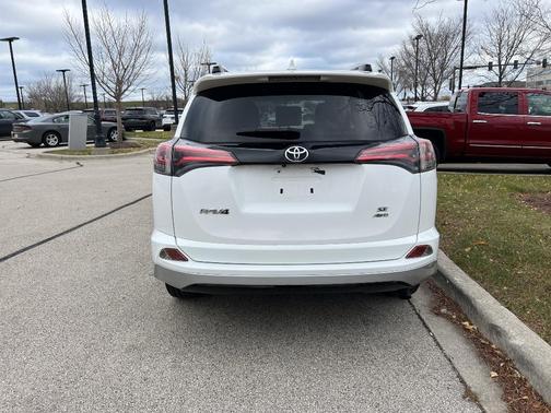2016 Toyota RAV4 SE