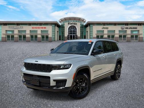 Silver Zynith 2025 Jeep Grand Cherokee L Laredo