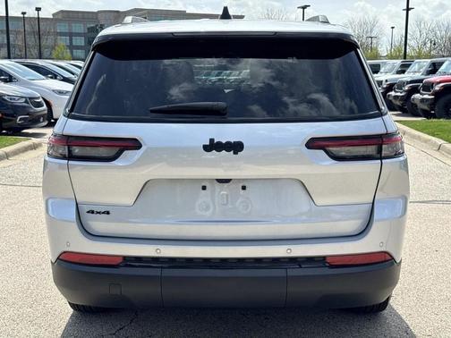 Silver Zynith 2025 Jeep Grand Cherokee L Laredo
