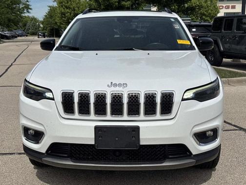 Bright White Clearcoat 2022 Jeep Cherokee Limited