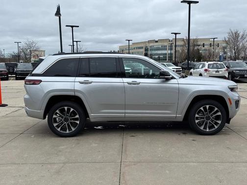 2025 Jeep Grand Cherokee Overland