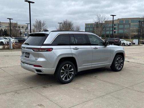 2025 Jeep Grand Cherokee Overland