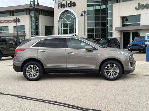 Bronze Dune Metallic 2018 Cadillac XT5 Luxury