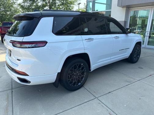 2025 Jeep Grand Cherokee L Summit
