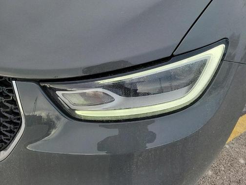 2025 Chrysler Pacifica Hybrid Select