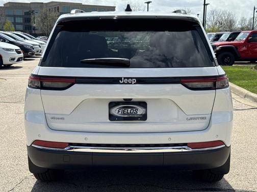Bright White Clearcoat 2025 Jeep Grand Cherokee Limited