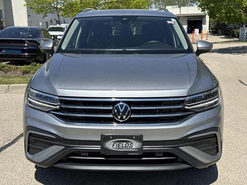 Pyrite Silver Metallic 2022 Volkswagen Tiguan 2.0T SE