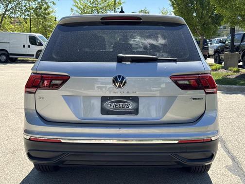 Pyrite Silver Metallic 2022 Volkswagen Tiguan 2.0T SE