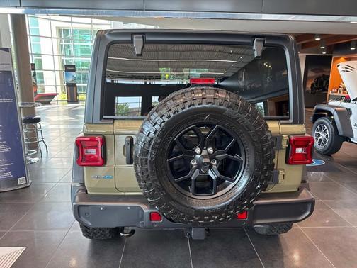 2025 Jeep Wrangler 4xe Sport
