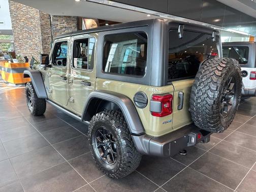 2025 Jeep Wrangler 4xe Sport