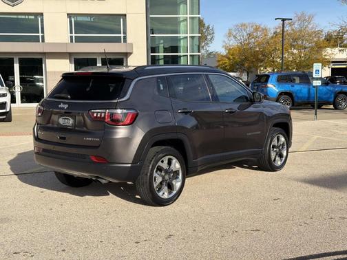Granite Crystal Clearcoat Metallic 2018 Jeep Compass Limited