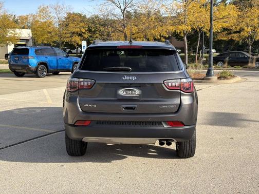 Granite Crystal Clearcoat Metallic 2018 Jeep Compass Limited