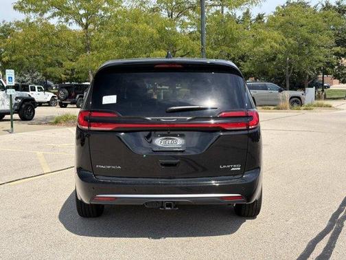 Diamond Black 2027 Chrysler Pacifica LIMITED