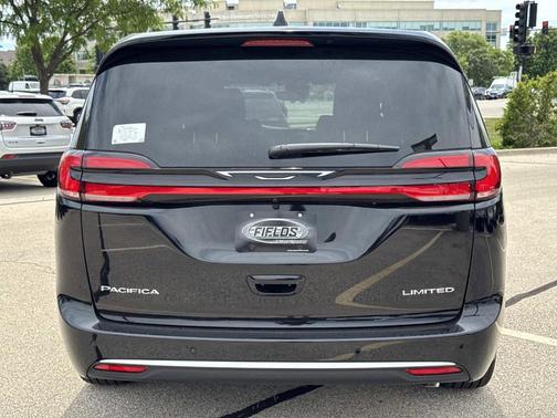 Diamond Black 2027 Chrysler Pacifica LIMITED