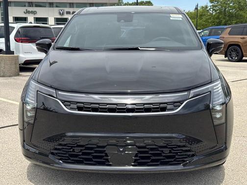 Diamond Black 2027 Chrysler Pacifica LIMITED
