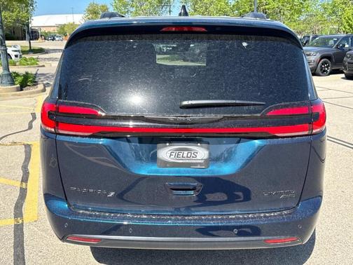 2025 Chrysler Pacifica Limited