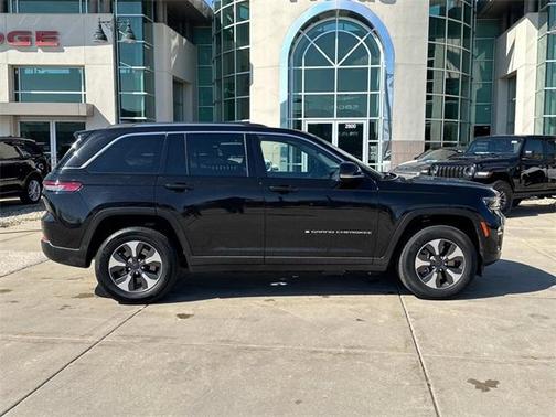 2022 Jeep Grand Cherokee 4xe Base