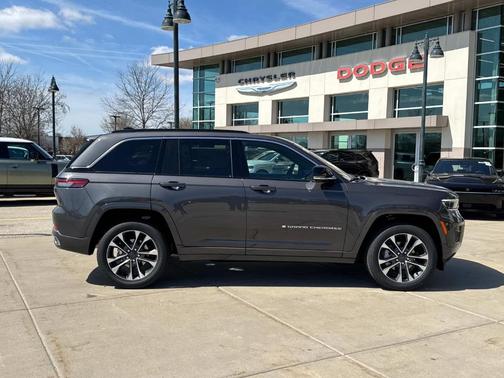 2025 Jeep Grand Cherokee Overland