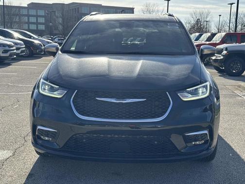 2026 Chrysler Pacifica Pinnacle AWD